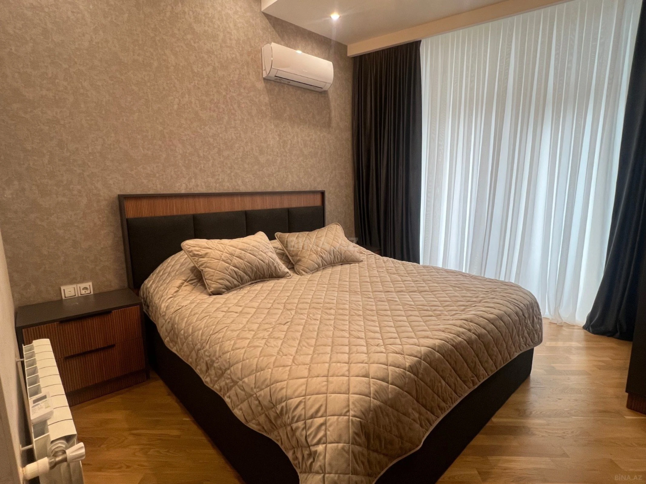 Satılır 3 otaqlı mənzil 102 m²
