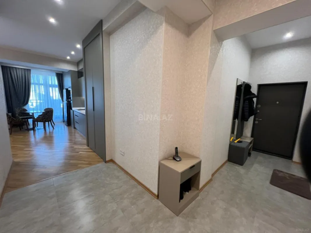 Satılır 3 otaqlı mənzil 102 m²