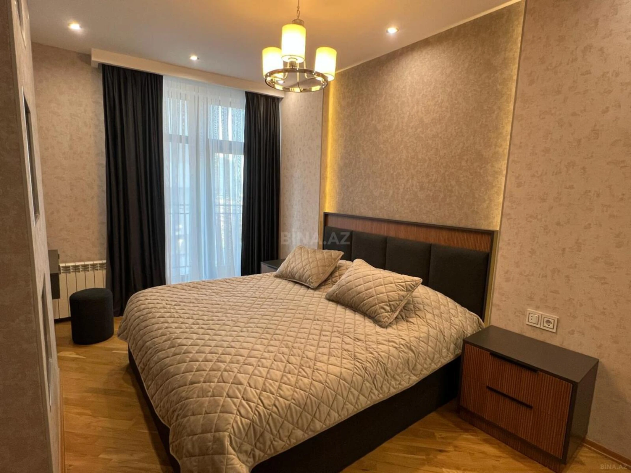 Satılır 3 otaqlı mənzil 102 m²