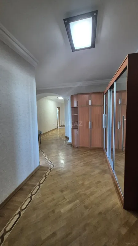 Satılır 3 otaqlı mənzil 276 m²