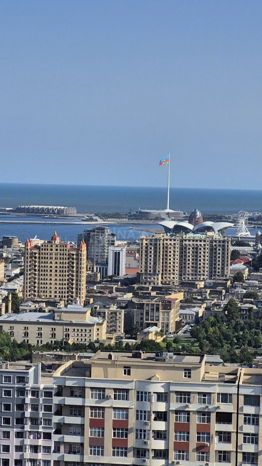 Satılır 3 otaqlı mənzil 276 m²