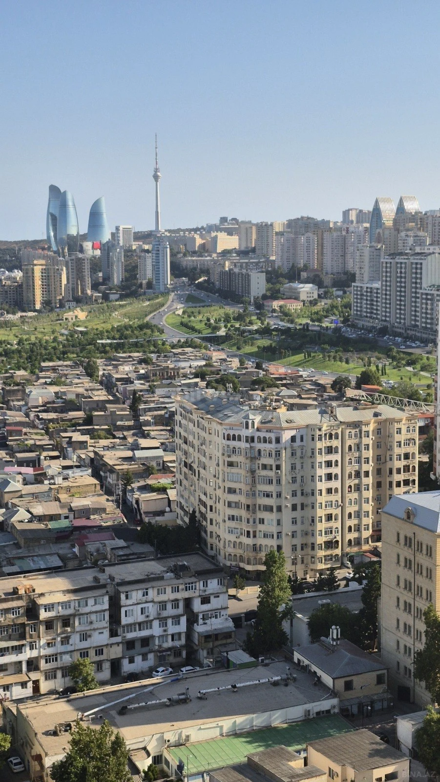 Satılır 3 otaqlı mənzil 276 m²