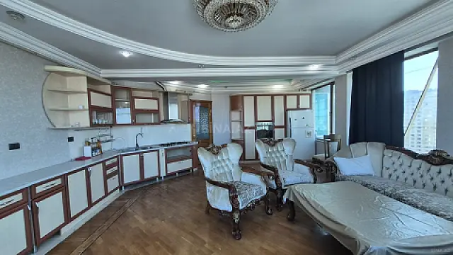 Satılır 3 otaqlı mənzil 276 m²