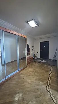 Satılır 3 otaqlı mənzil 276 m²