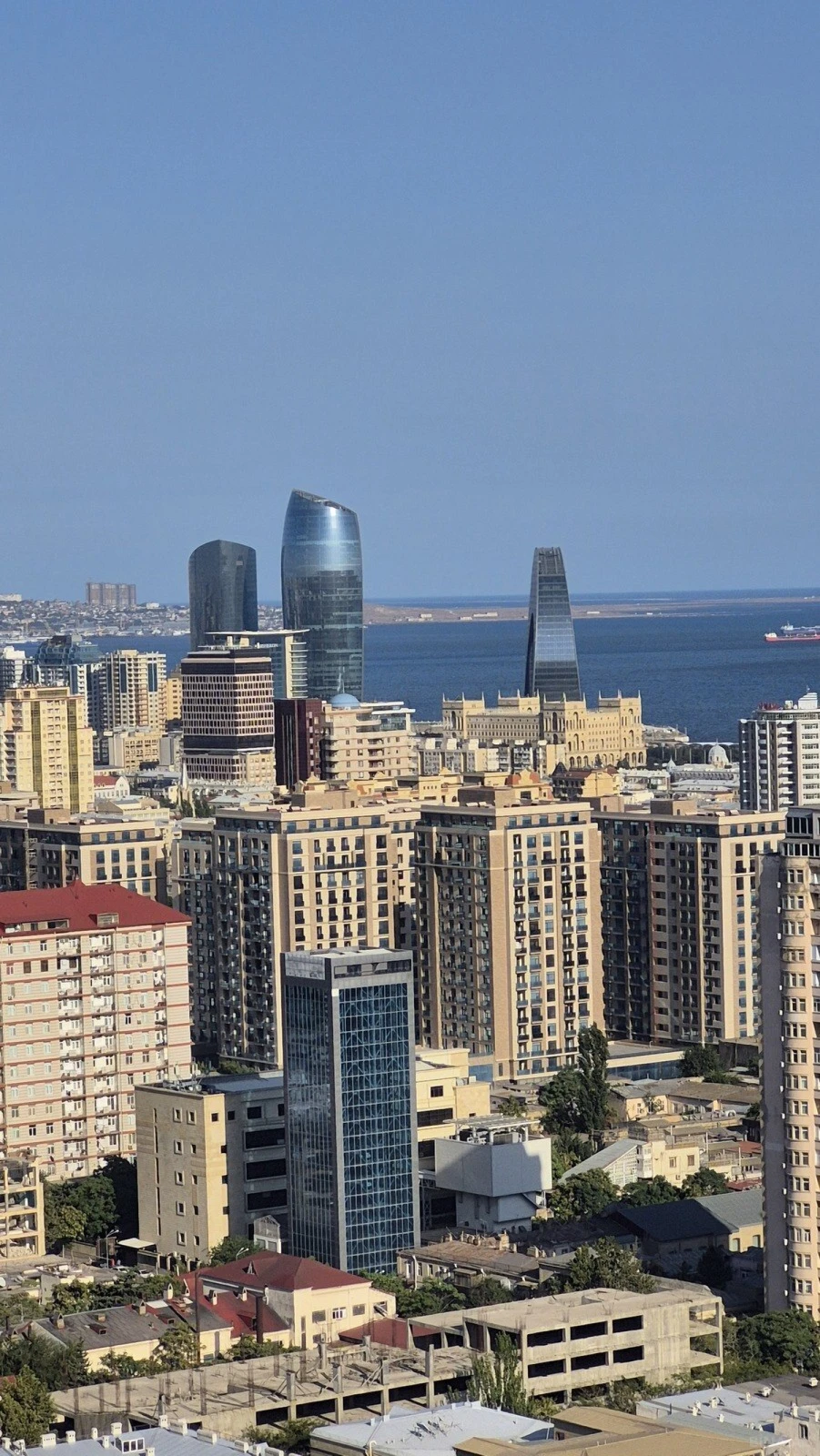 Satılır 3 otaqlı mənzil 276 m²