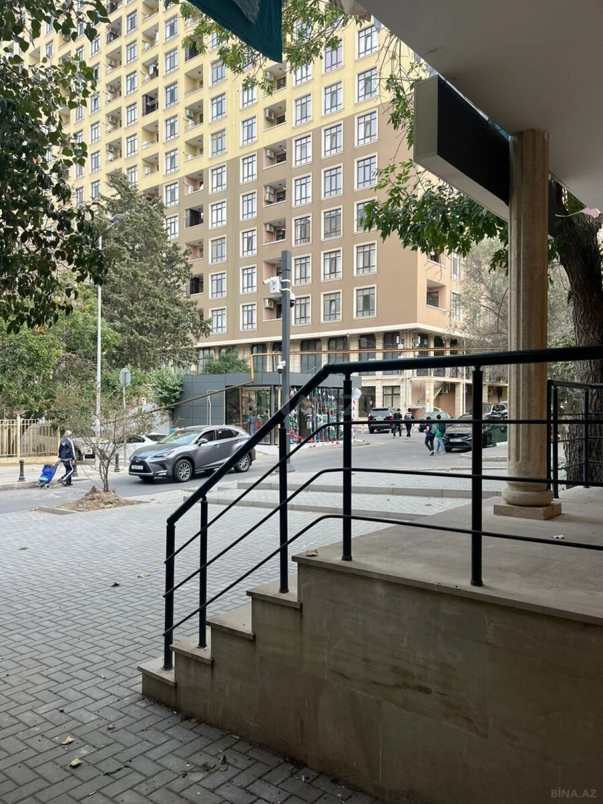 Satılır obyekt 44 m²