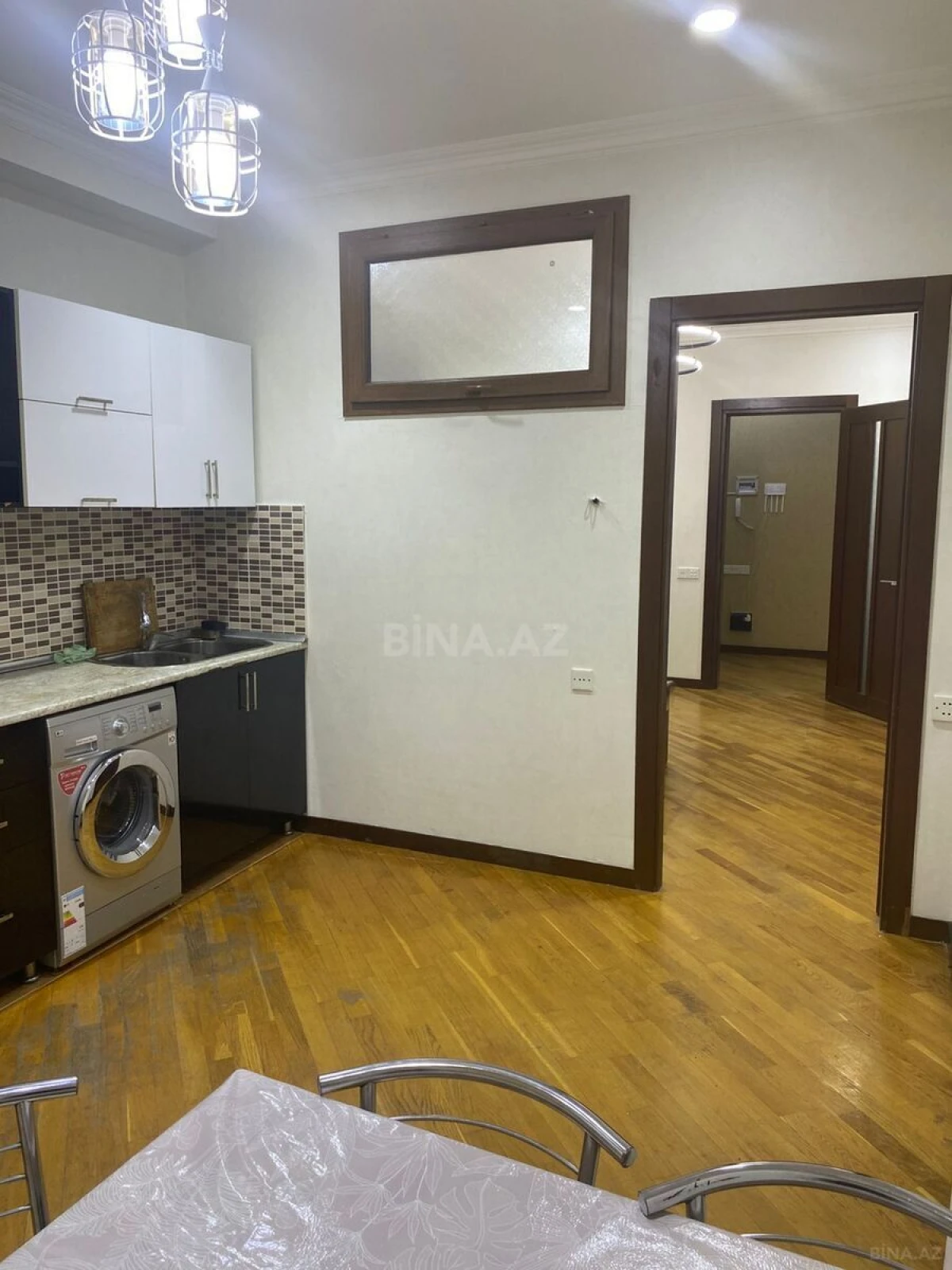 Kirayə verilir 2 otaqlı mənzil 65 m²