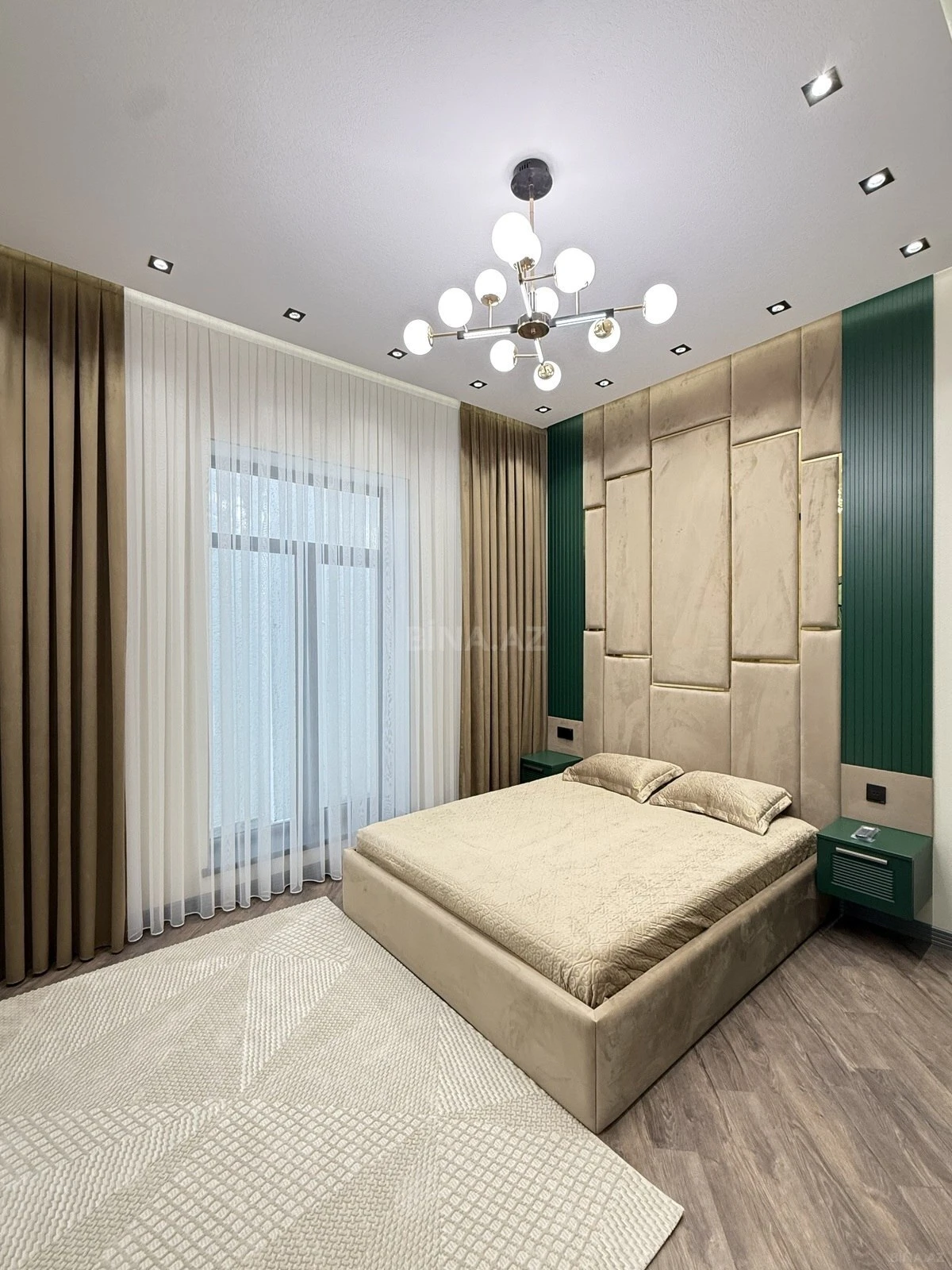 Satılır 5 otaqlı həyət evi 180 m²