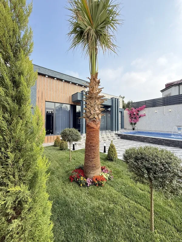 Satılır 5 otaqlı həyət evi 180 m²