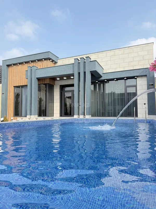 Satılır 5 otaqlı həyət evi 180 m²