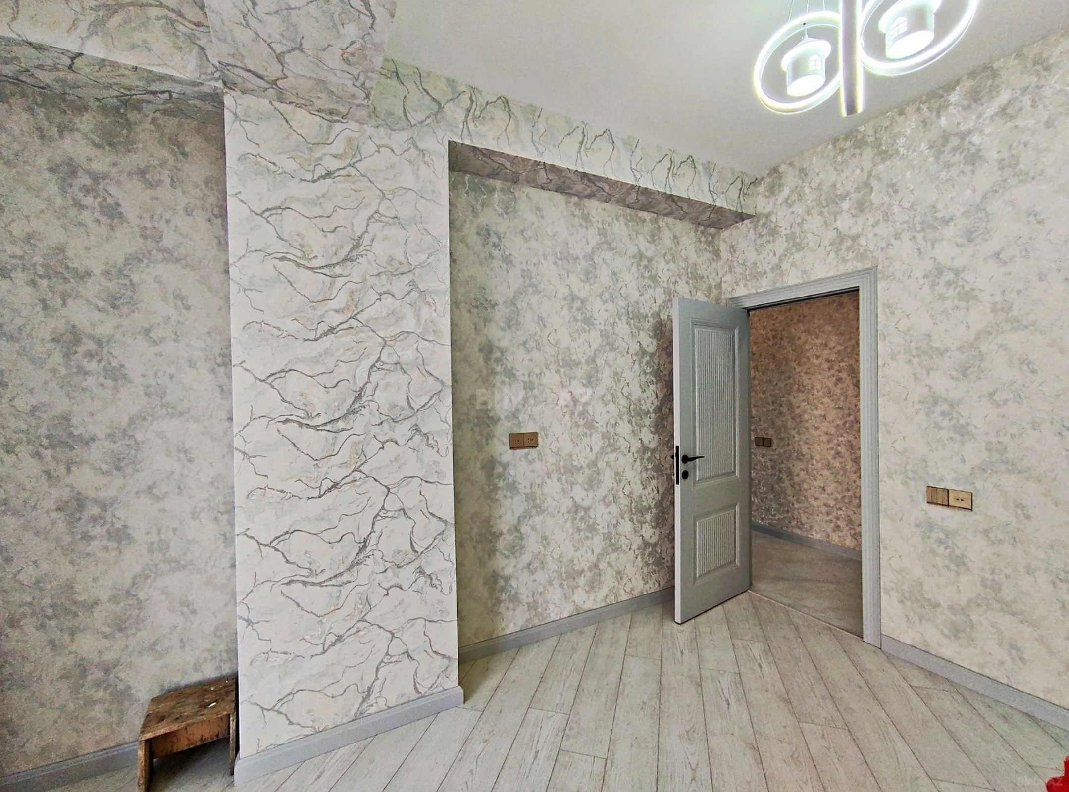 Satılır 3 otaqlı mənzil 85.4 m²