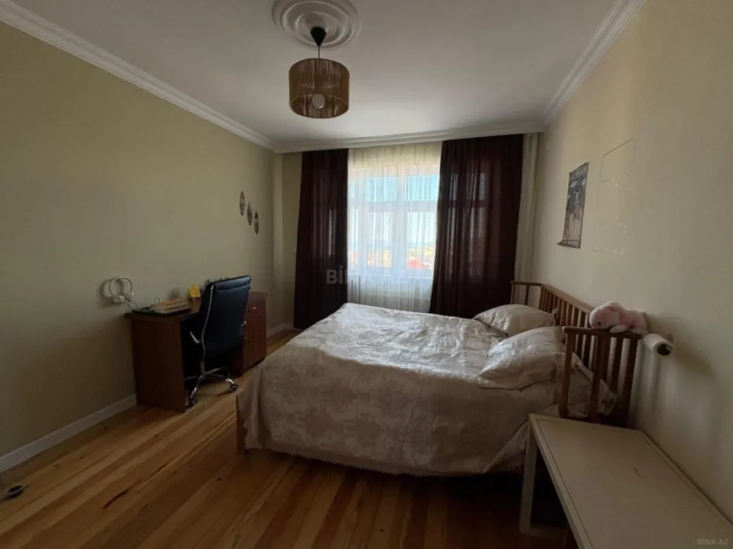 Satılır 4 otaqlı mənzil 100 m²