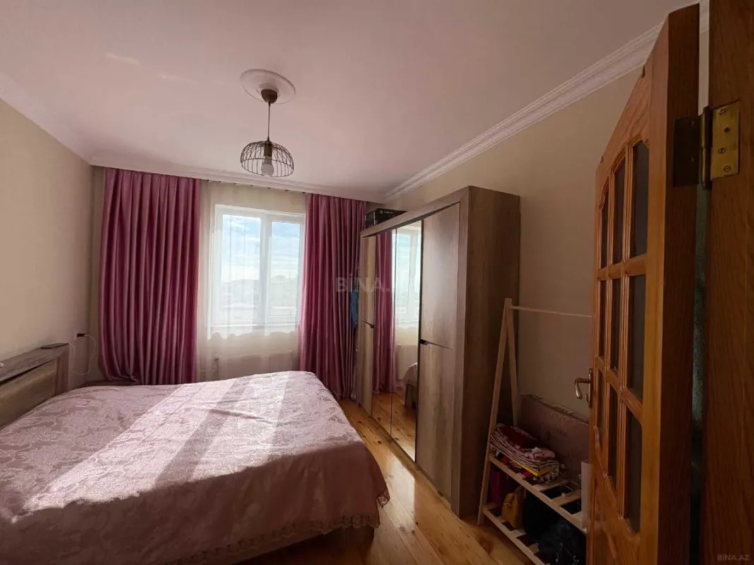 Satılır 4 otaqlı mənzil 100 m²