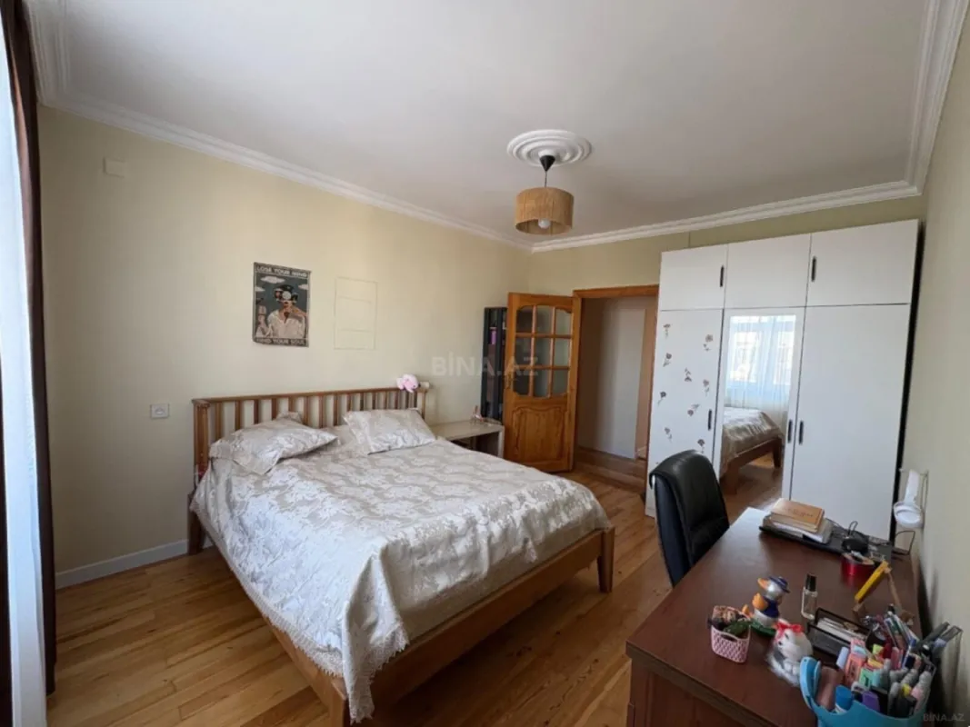 Satılır 4 otaqlı mənzil 100 m²