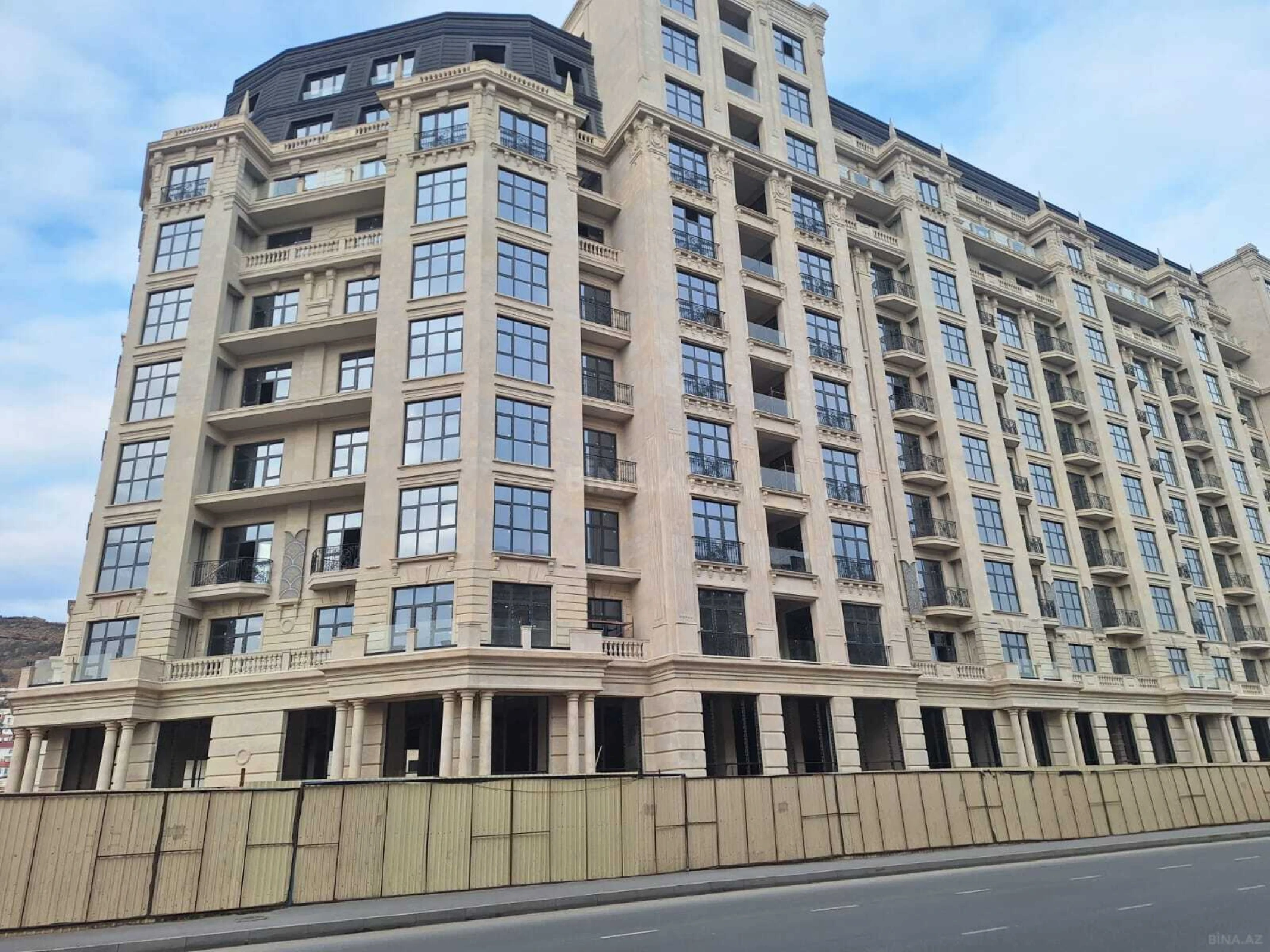 Satılır 2 otaqlı mənzil 124.1 m²