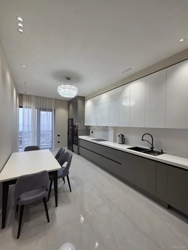 Kirayə verilir 3 otaqlı mənzil 157 m²
