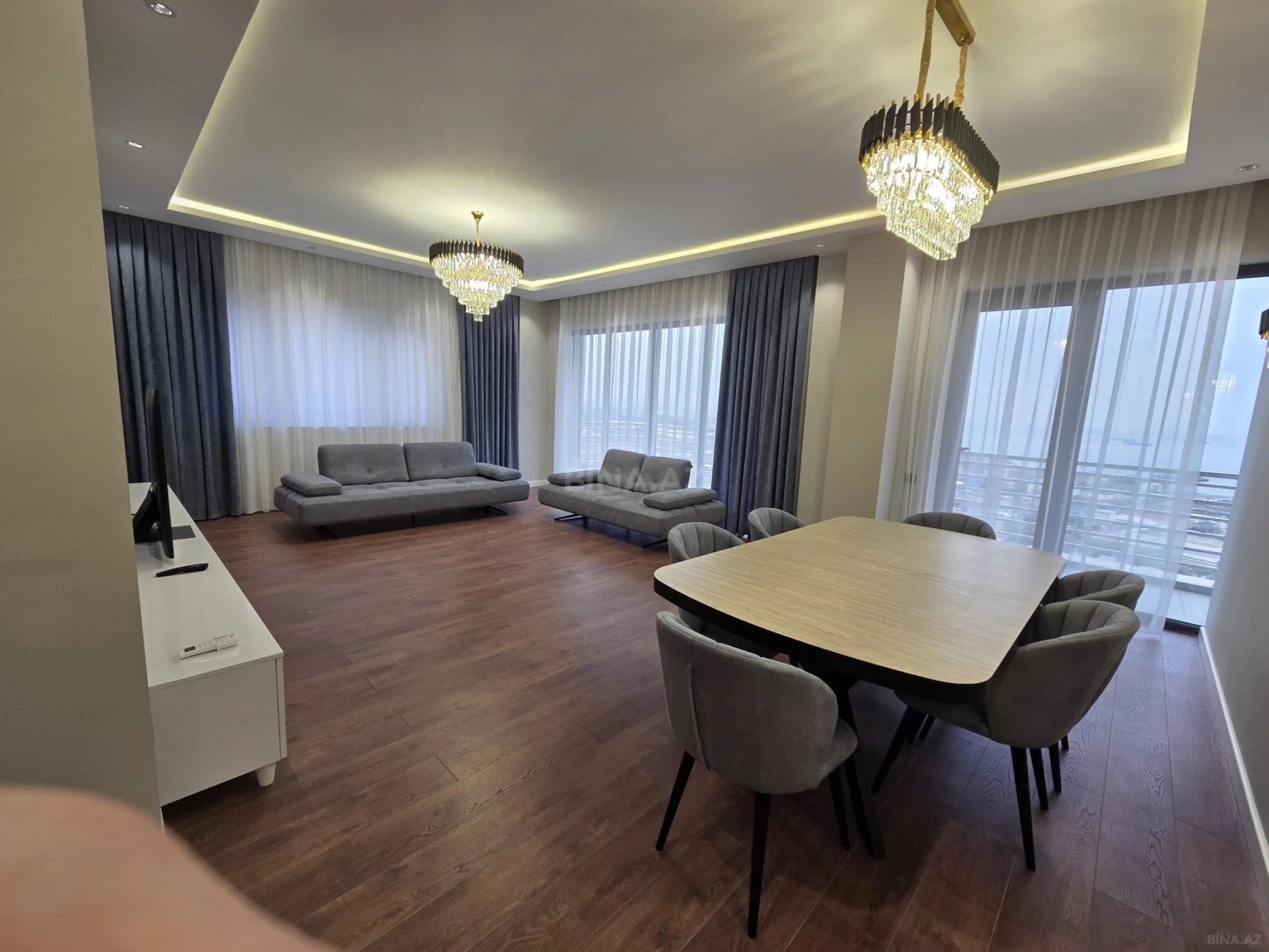 Kirayə verilir 3 otaqlı mənzil 157 m²