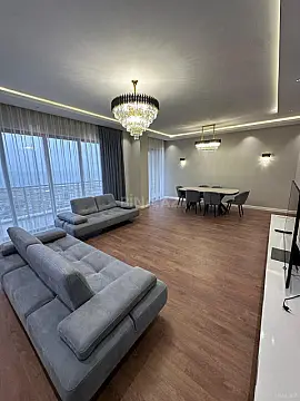 Kirayə verilir 3 otaqlı mənzil 157 m²