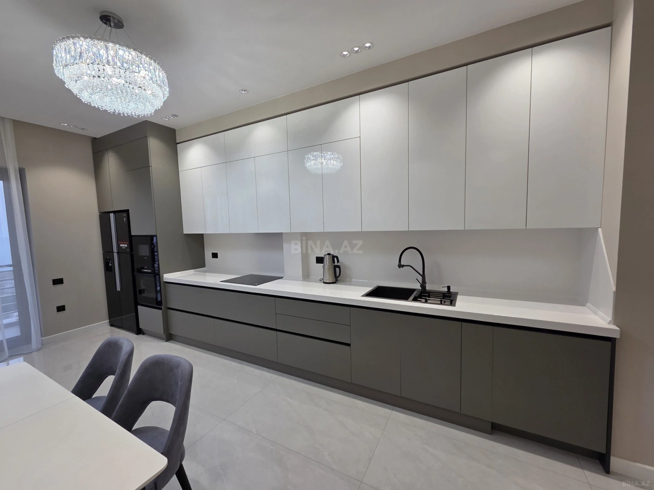 Kirayə verilir 3 otaqlı mənzil 157 m²