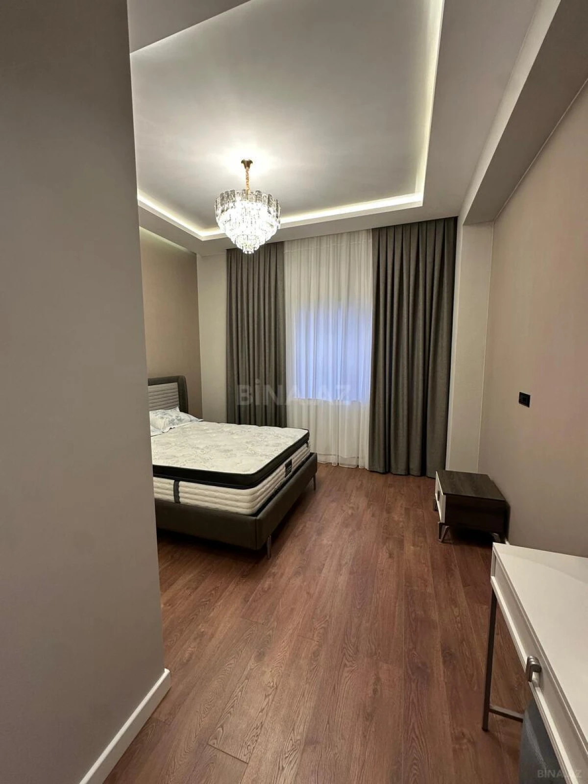 Kirayə verilir 3 otaqlı mənzil 157 m²
