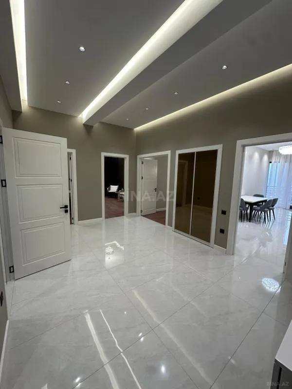 Kirayə verilir 3 otaqlı mənzil 157 m²