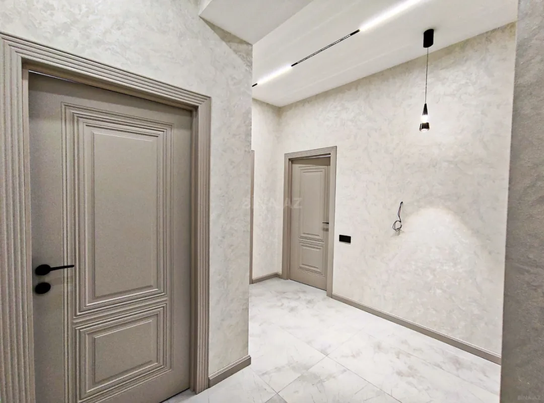 Satılır 2 otaqlı mənzil 76.1 m²