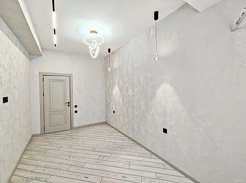 Satılır 2 otaqlı mənzil 76.1 m²