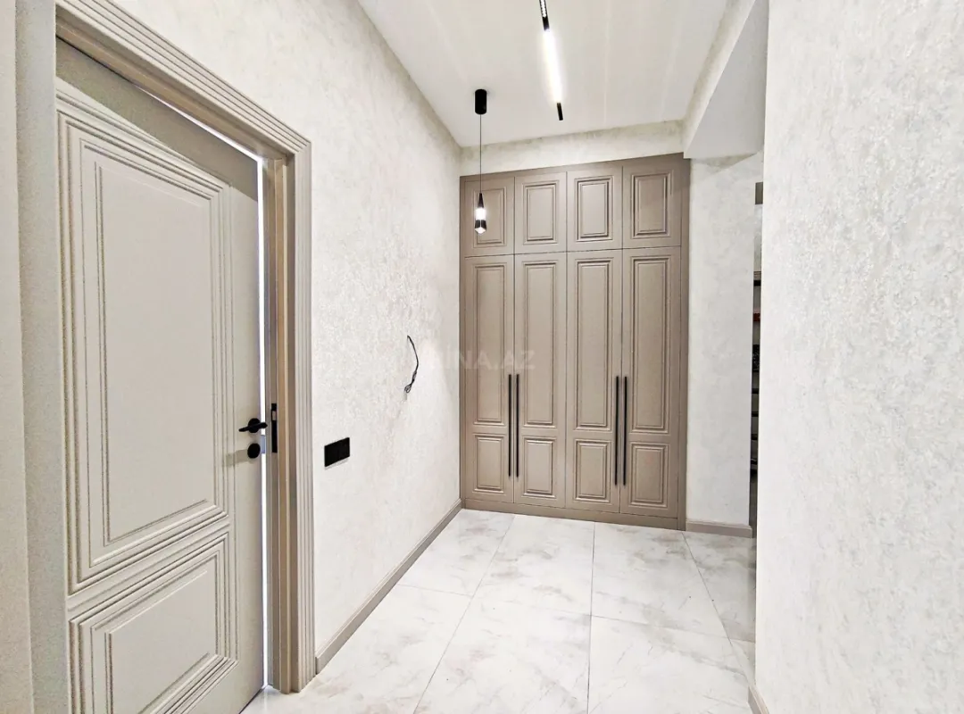 Satılır 2 otaqlı mənzil 76.1 m²