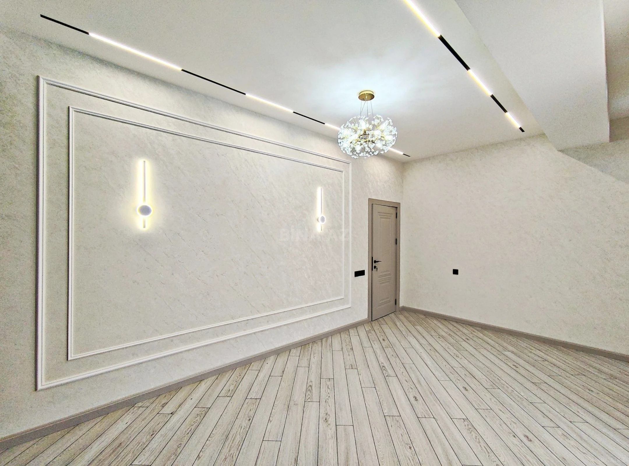 Satılır 2 otaqlı mənzil 76.1 m²