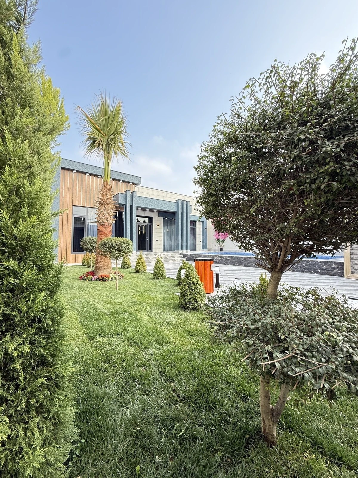 Satılır 5 otaqlı həyət evi 180 m²