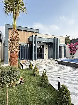 Satılır 5 otaqlı həyət evi 180 m²