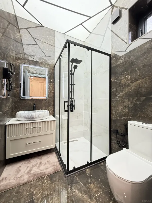 Satılır 5 otaqlı həyət evi 180 m²