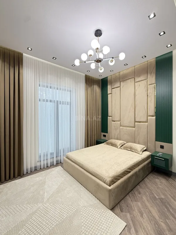 Satılır 5 otaqlı həyət evi 180 m²