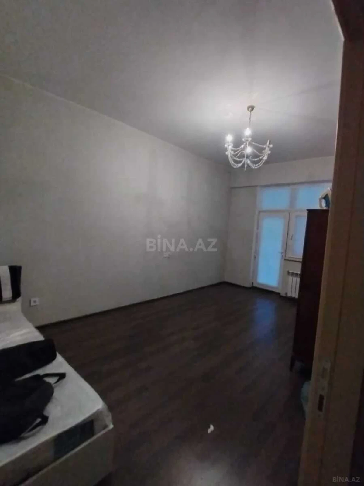 Satılır 1 otaqlı mənzil 52 m²