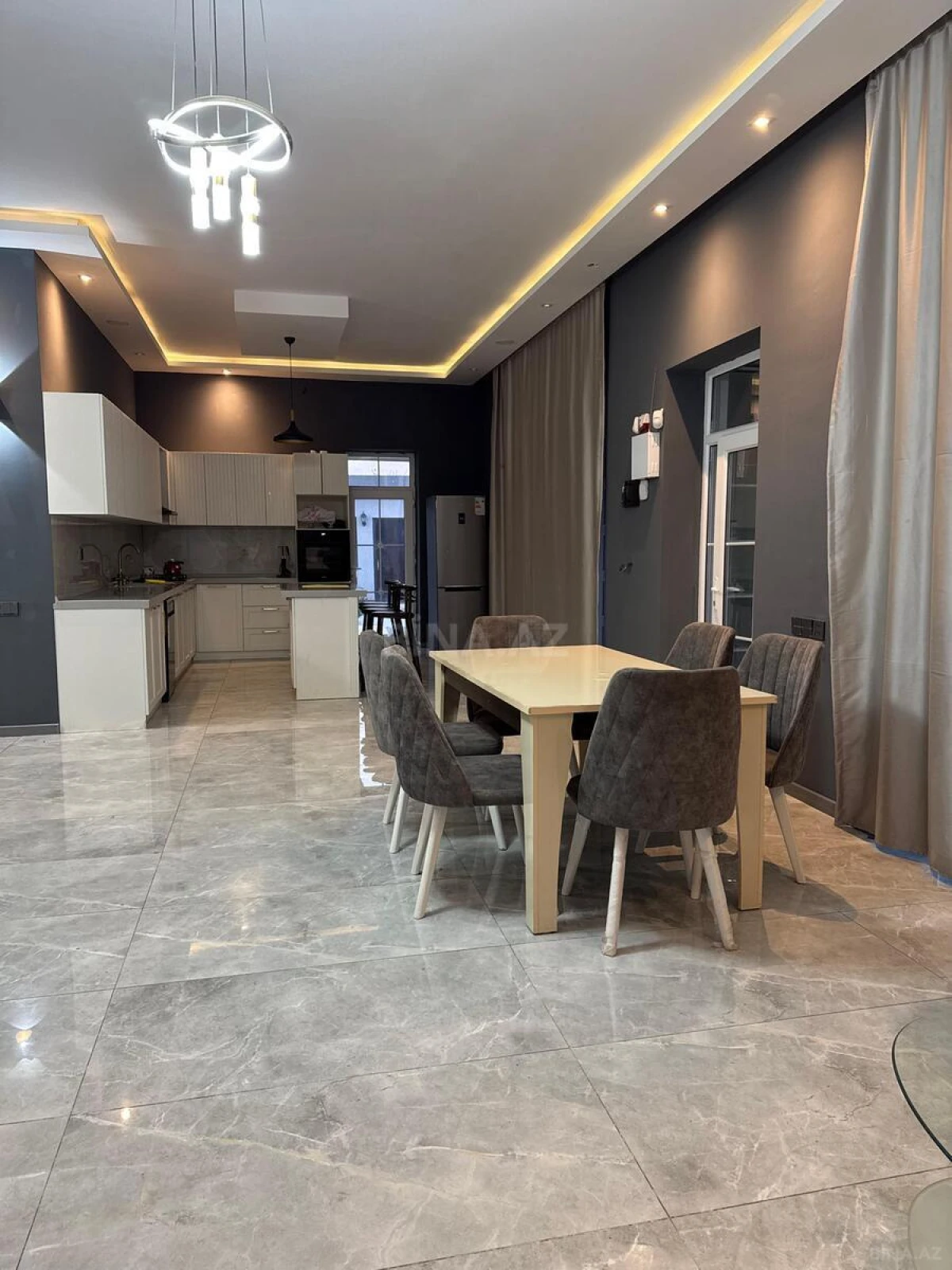 Kirayə verilir 4 otaqlı həyət evi 210 m²
