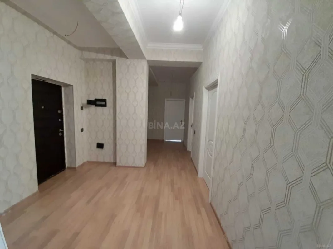 Satılır 3 otaqlı mənzil 111 m²