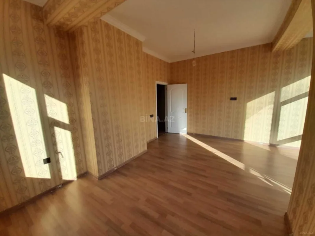 Satılır 3 otaqlı mənzil 111 m²