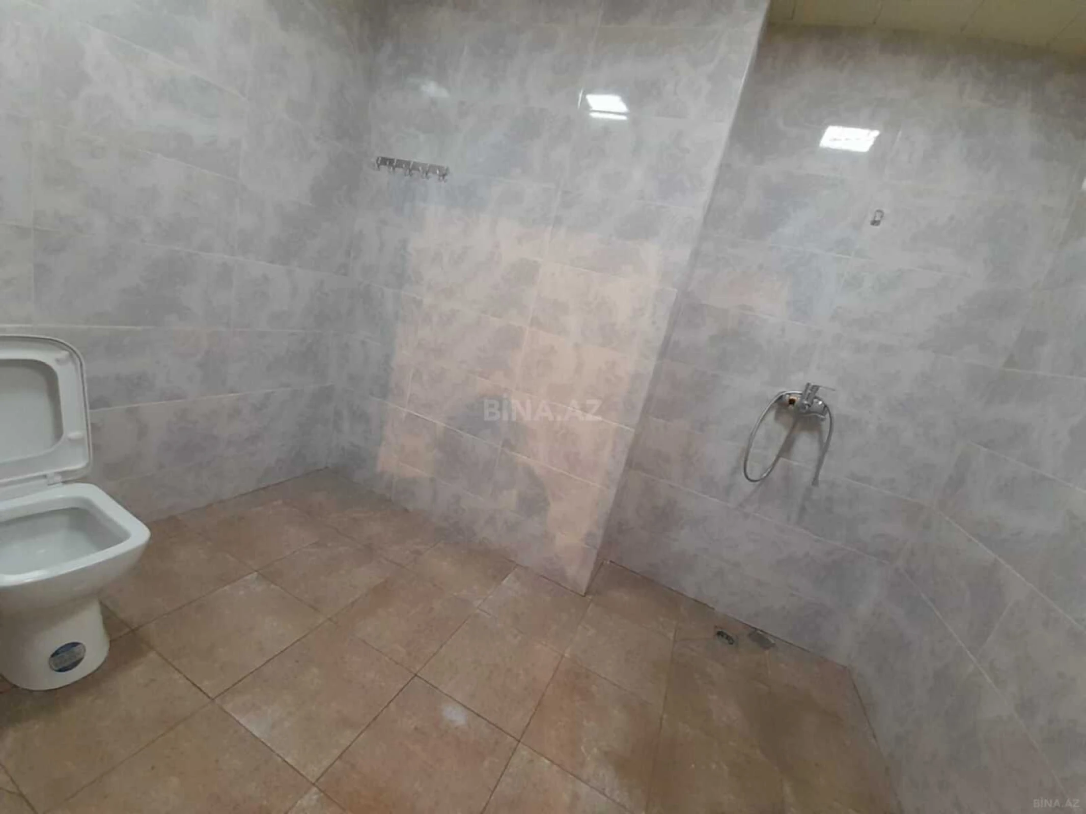Satılır 3 otaqlı mənzil 111 m²