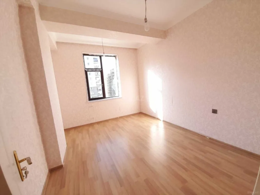 Satılır 3 otaqlı mənzil 111 m²