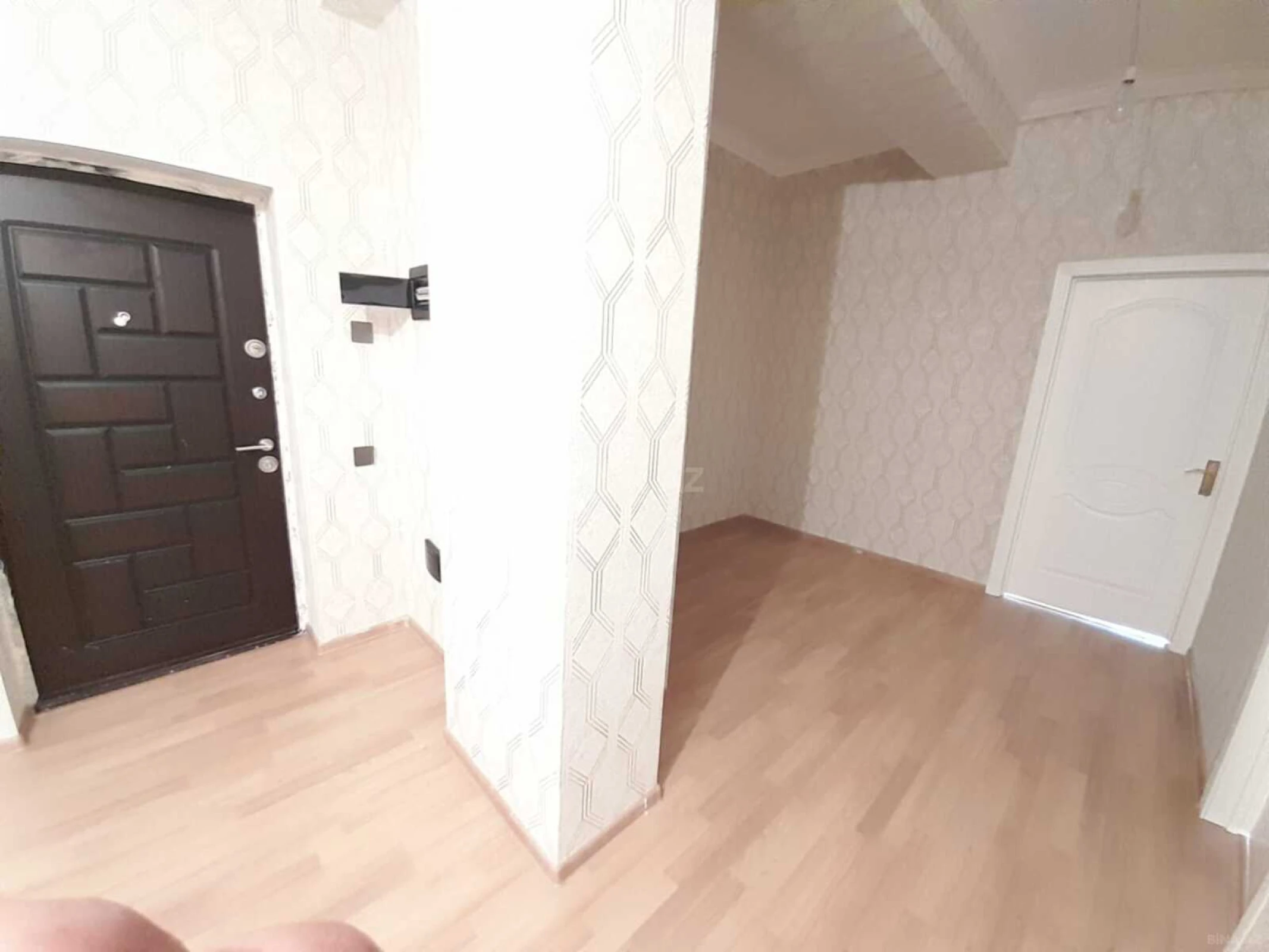 Satılır 3 otaqlı mənzil 111 m²