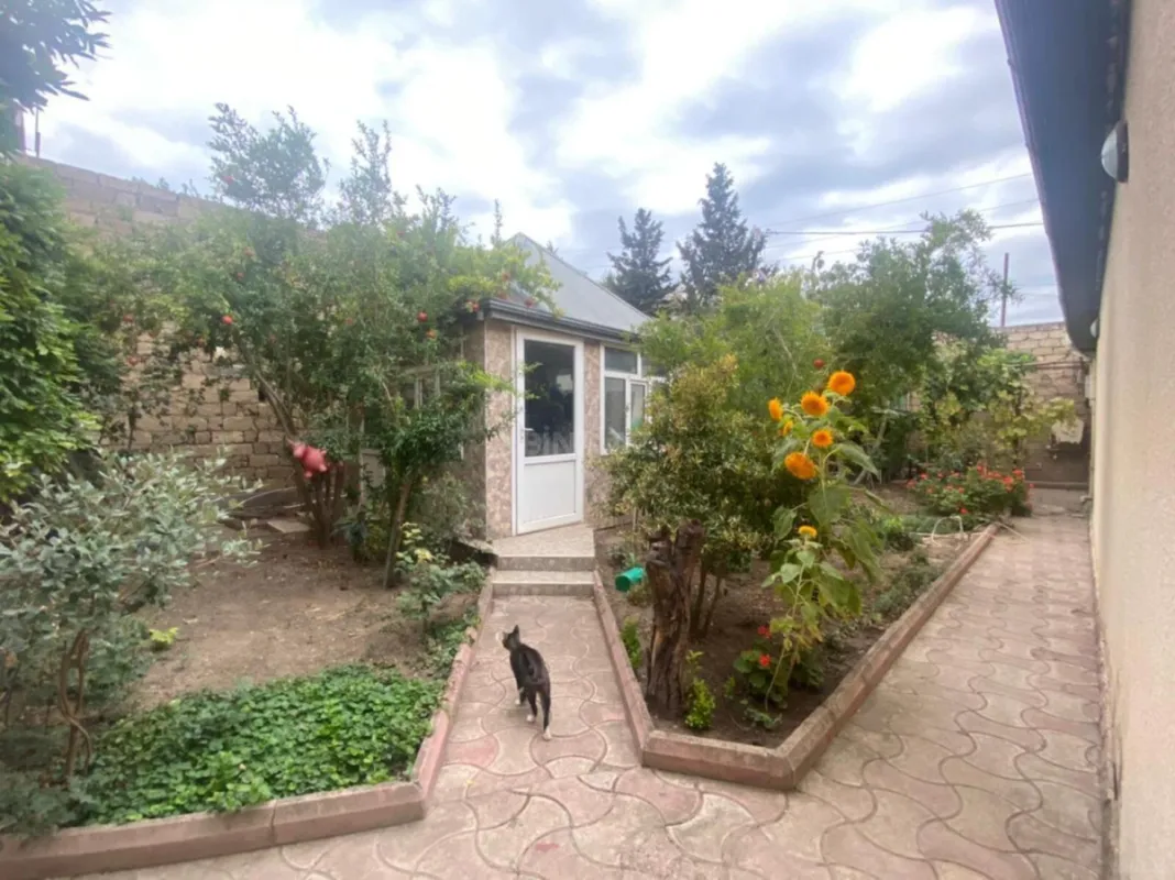 Satılır 4 otaqlı həyət evi 150 m²