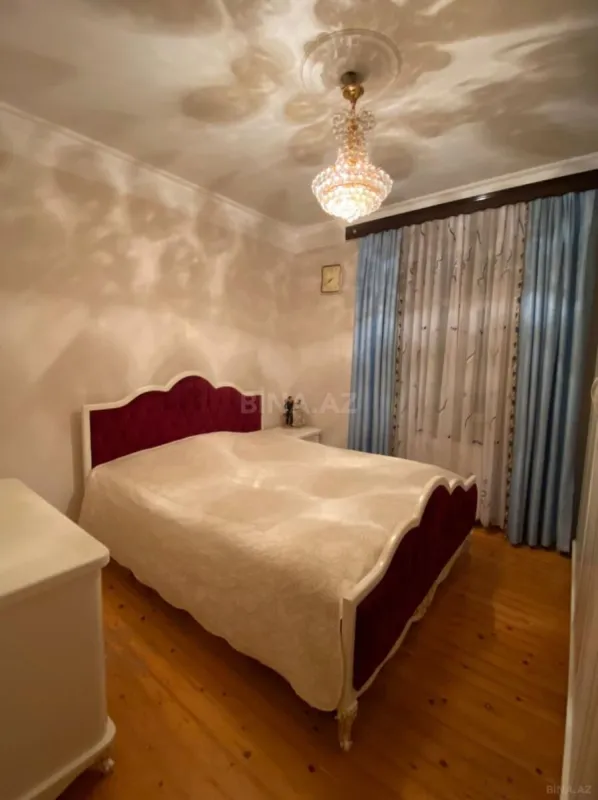 Satılır 4 otaqlı həyət evi 150 m²
