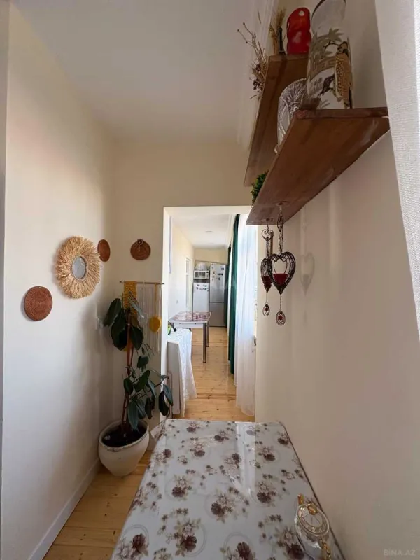 Satılır 5 otaqlı mənzil 100 m²
