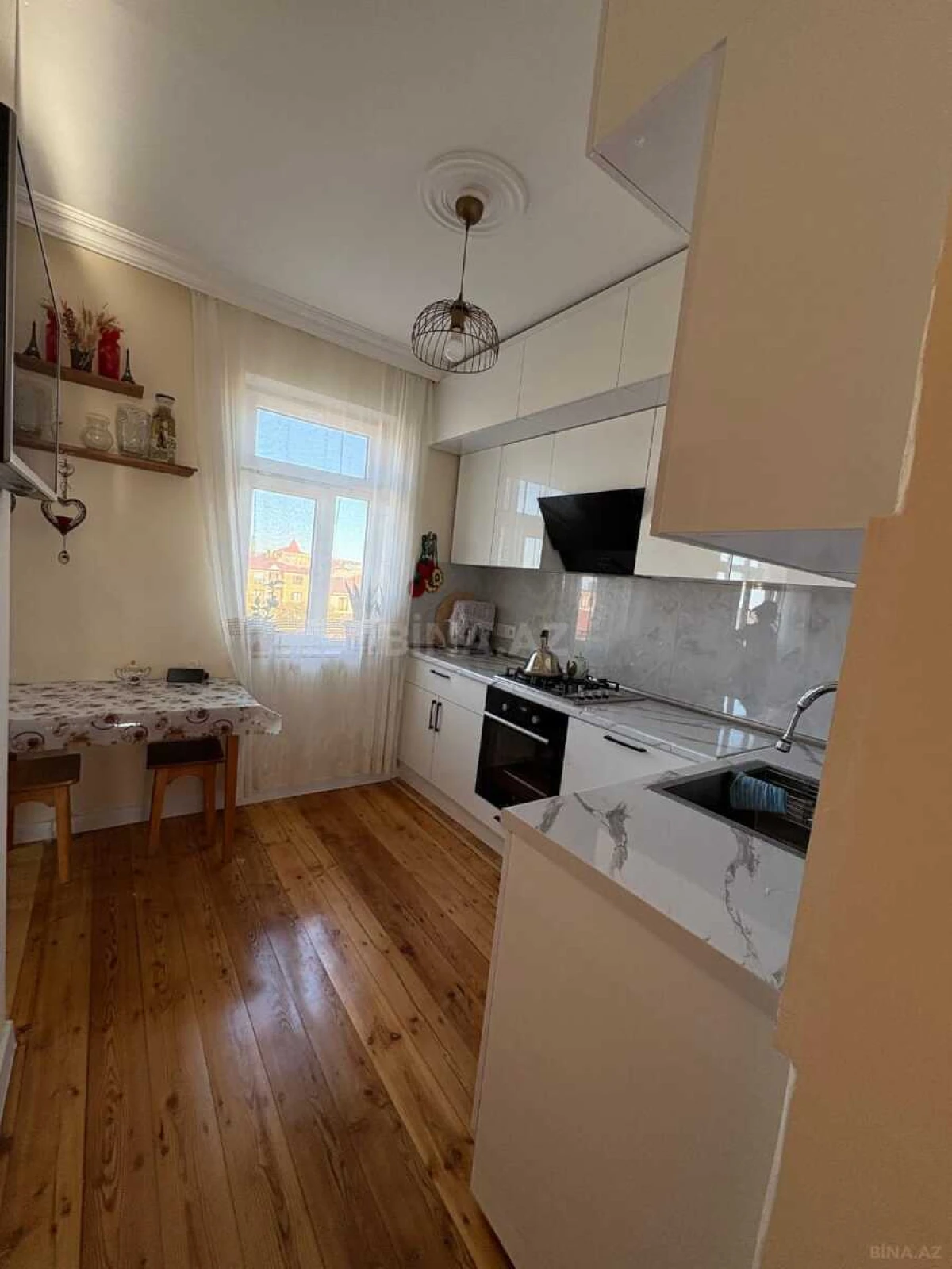 Satılır 5 otaqlı mənzil 100 m²