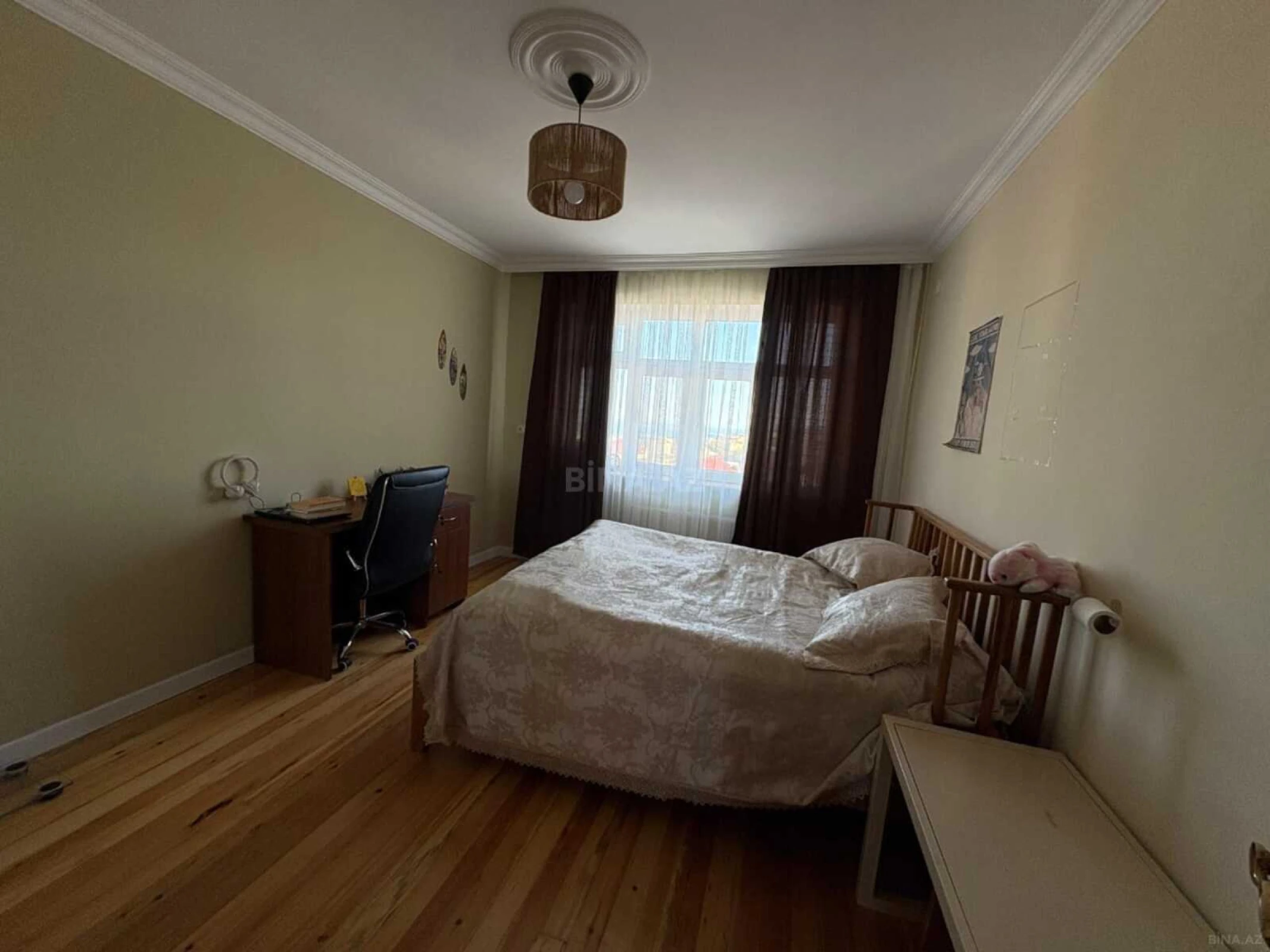 Satılır 5 otaqlı mənzil 100 m²