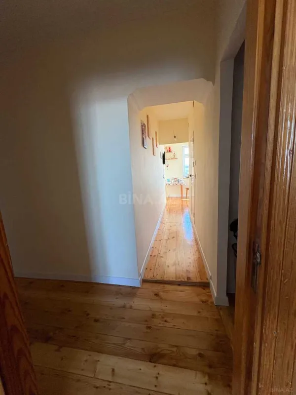 Satılır 5 otaqlı mənzil 100 m²