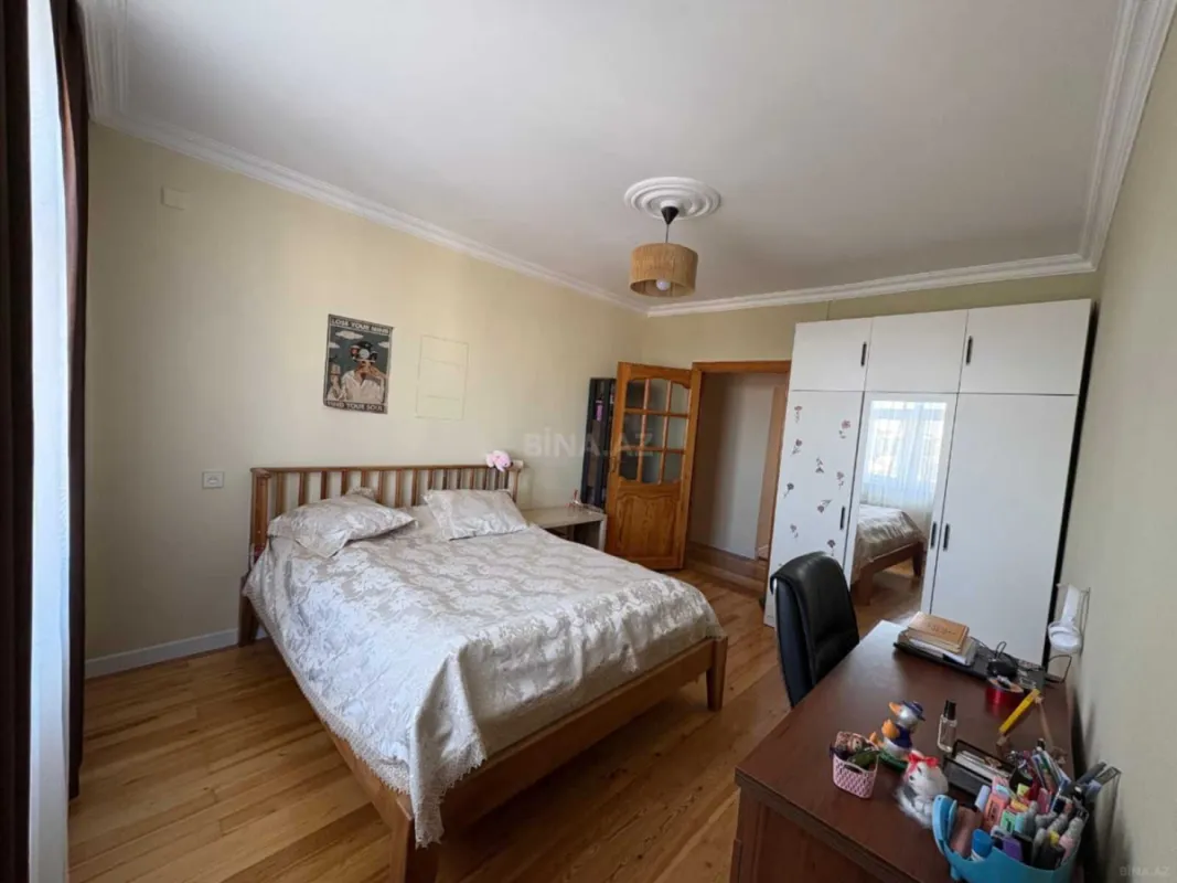 Satılır 5 otaqlı mənzil 100 m²