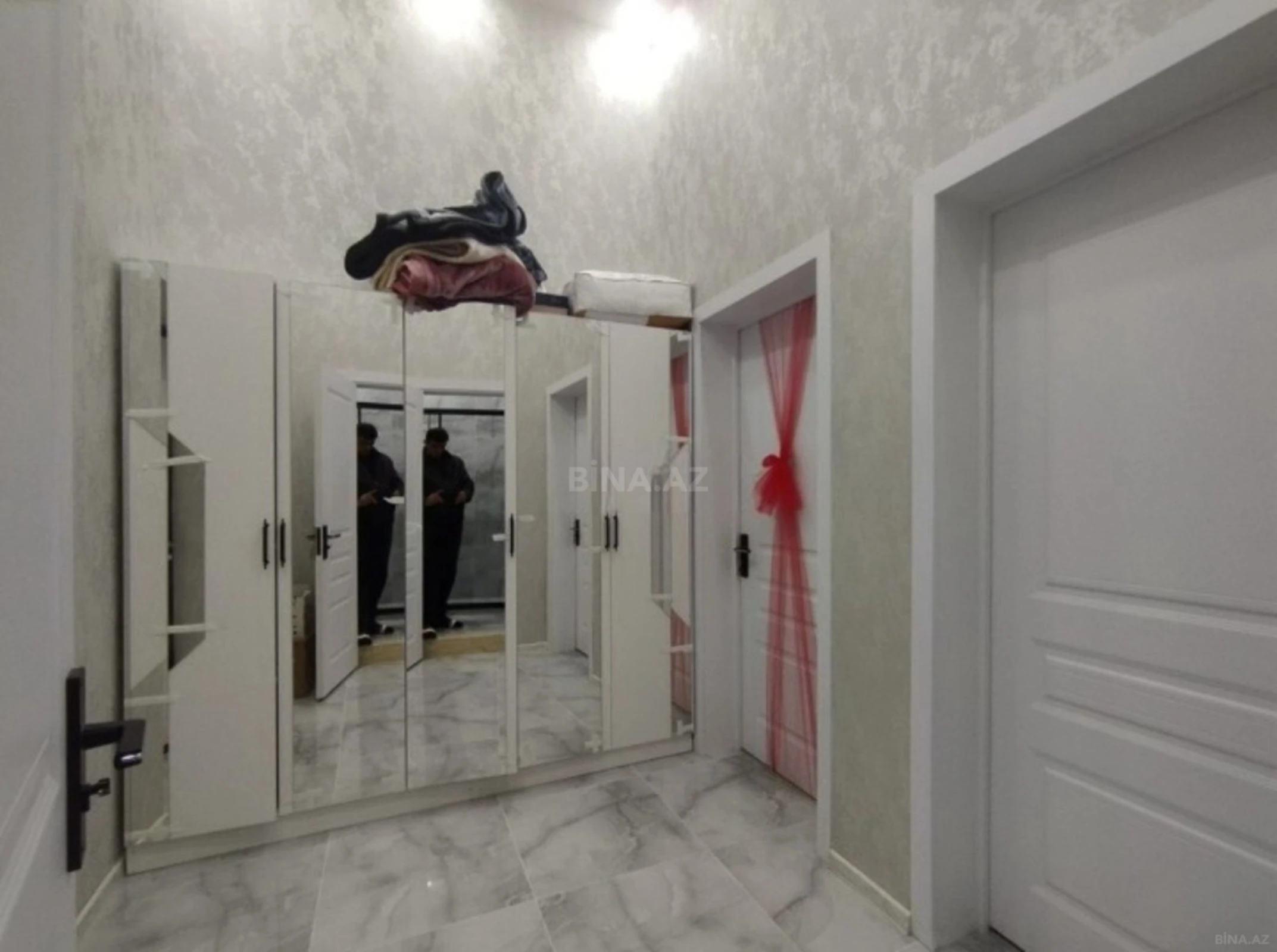 Satılır 2 otaqlı mənzil 55 m²