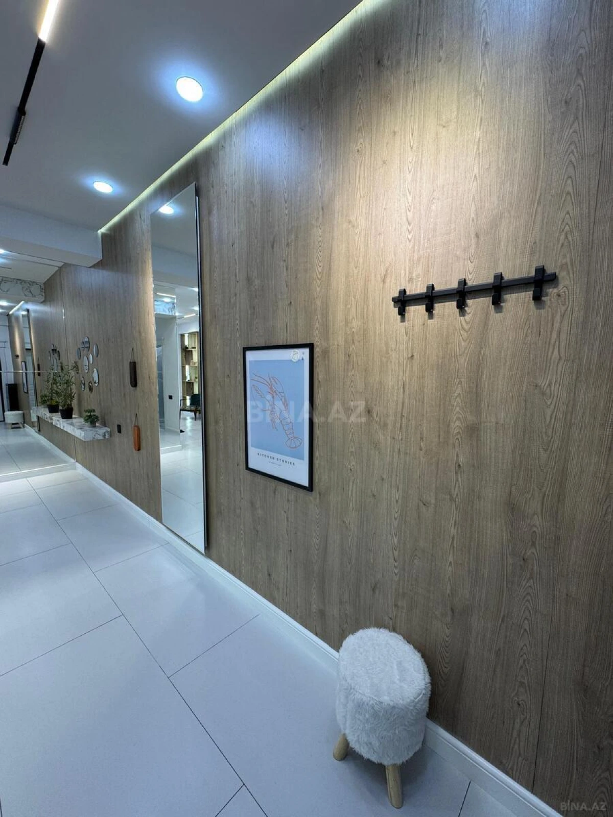 Satılır 3 otaqlı mənzil 118 m²