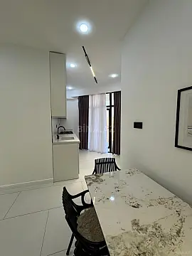 Satılır 3 otaqlı mənzil 118 m²